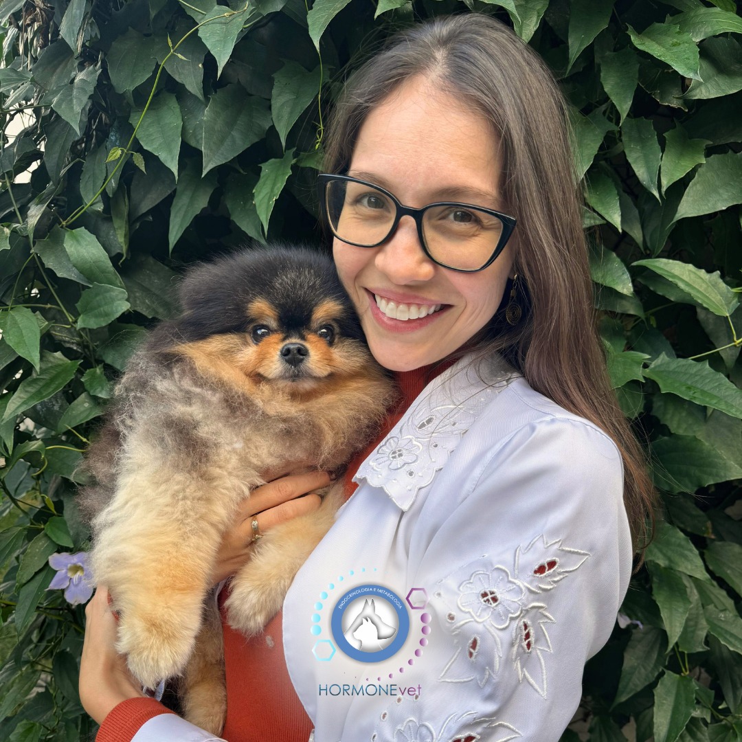 Dra. Paula Barbosa Costa com um cão